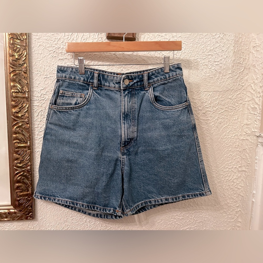 Zara TRF high wasted mom fit denim shorts medium blue size 8/EU 40